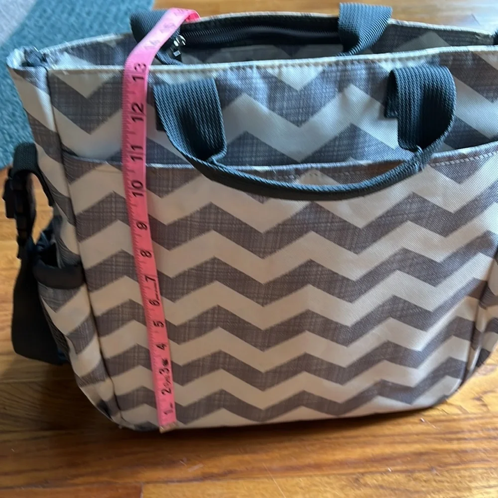 SkipHop crossbody diaper bag or travel bag. Gray and cream chevron design in EUC